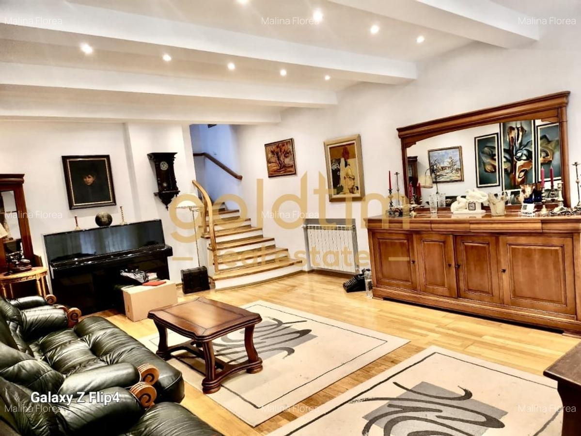 VILA IMPOZANTA P+3 /TEREN 800MP/ VEDERE PANORAMICA ASUPRA ORASULUI/ULTRACENTRAL - 13