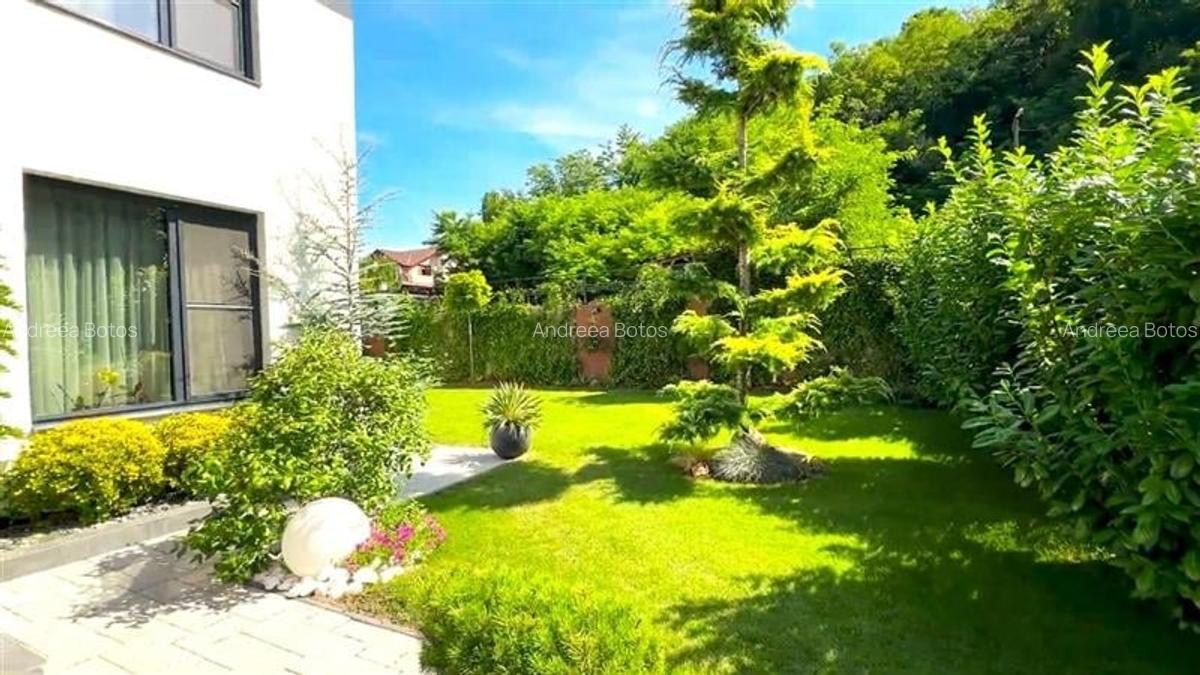 FILM & Tur LIVE!Vila cu arhitectura selecta,  intr- o eleganta oaza de liniste - 22