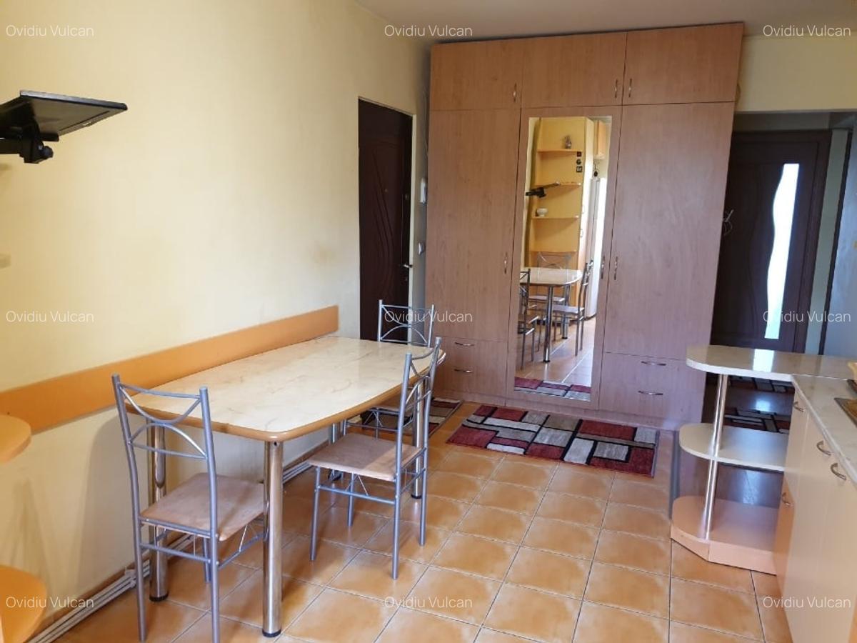 Persoana fizica vand 3 camere cartier Zorilor - 2