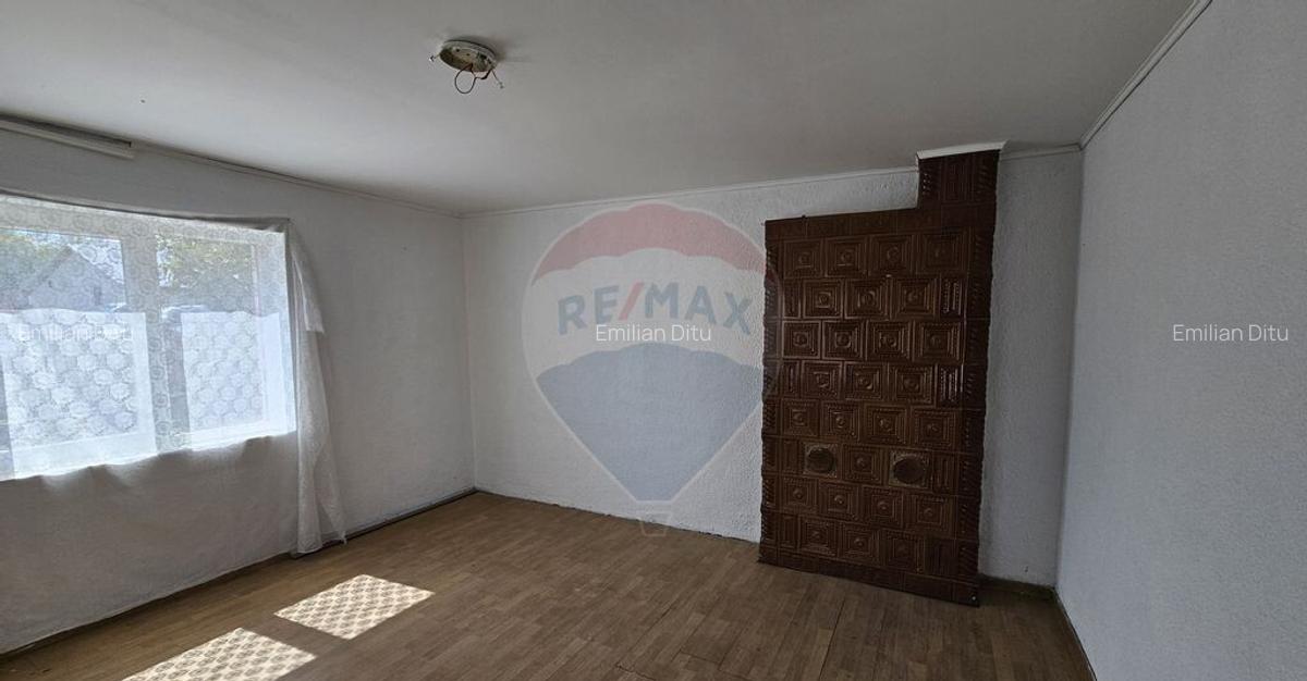 Casa cu 3 camere, teren intravilan de 1300mp in Ipote?... - 18