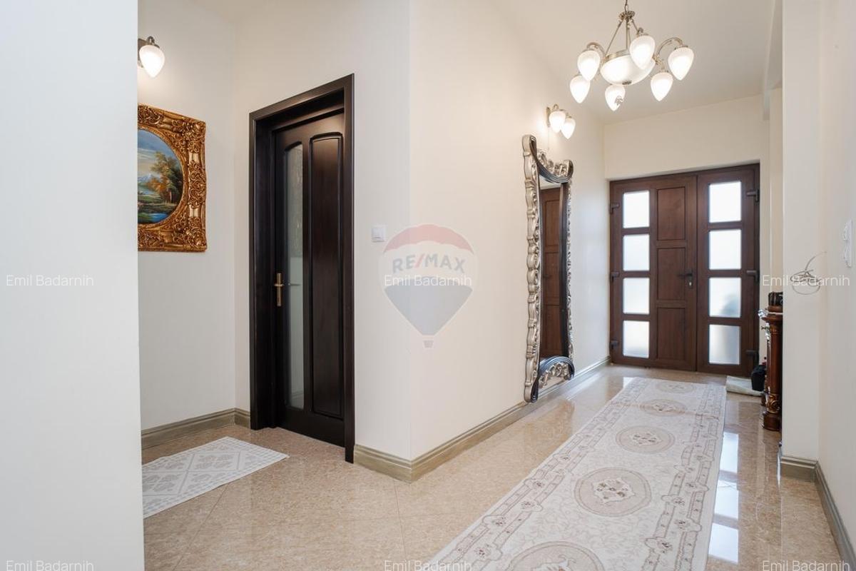 0% Comision - VILA de LUX de vanzare - Cu iaz natural - 6