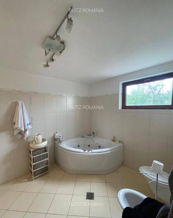 Casa P+1, cu Piscina si Garaj Dublu, 340 mp, 17 ari teren, z - 8