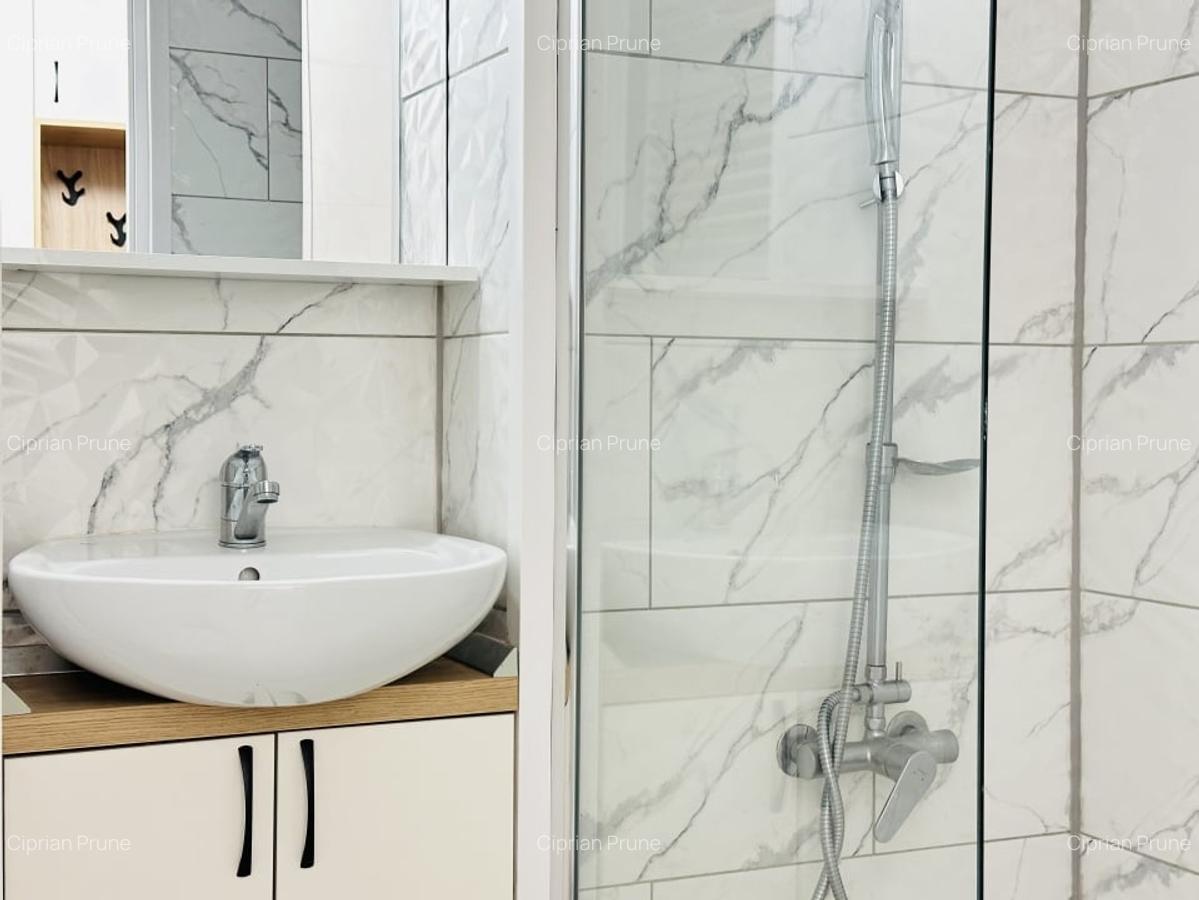 Prima inchiriere - Studio modern, vedere superba spre oras | Com 0% - 19