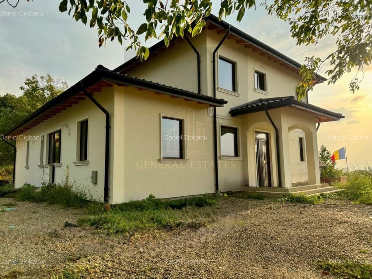 Spre Vânzare Casă P+E - 243 m2 în Bucium - Iași - 1