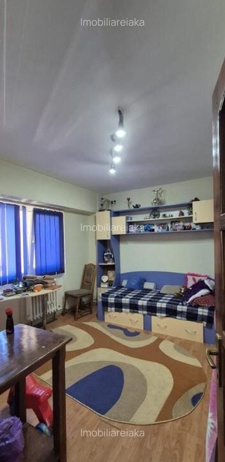 Zona Palatul de Justitie, 5 camere, etaj 2 - 5