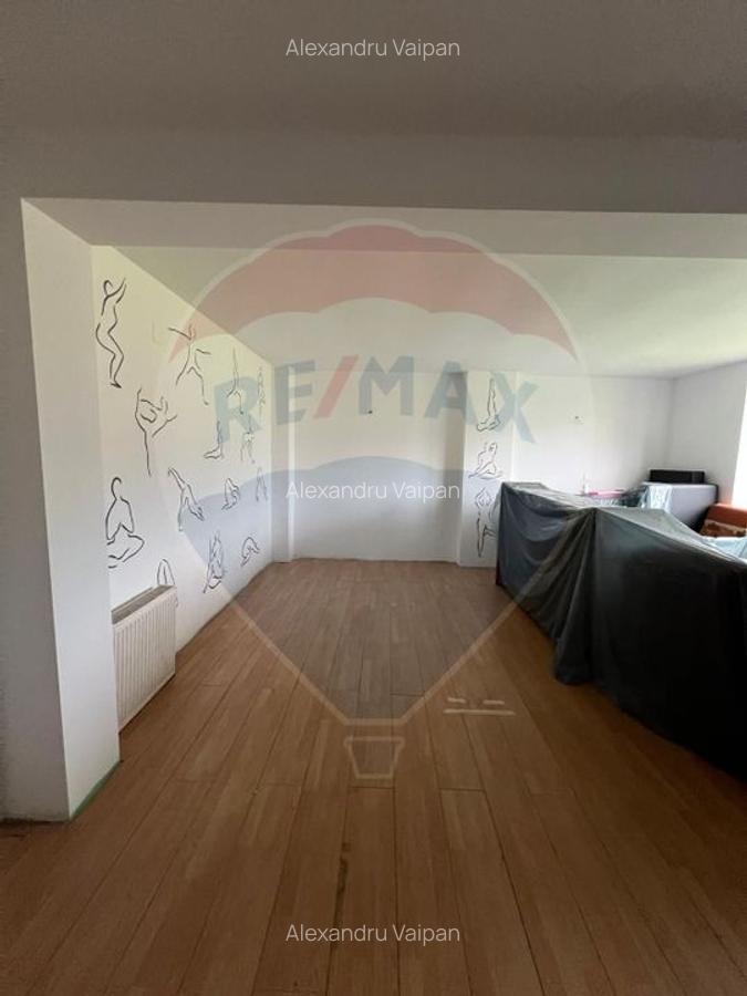 Pensiune/Casa cu 18 camere de vanzare in Campulung Moldovenesc - 8