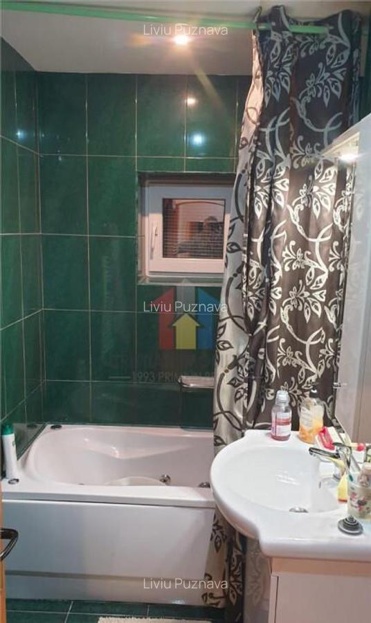 3 camere etaj 1, 2 balcoane, Mobilat si Utilat, decomandat, - 15