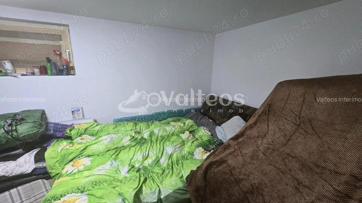 Resita, de vanzare casa, doua corpuri, teren 5800 mp, - 6 Resita, de vanzare casa, doua corpuri, teren 5800 mp, - 6
