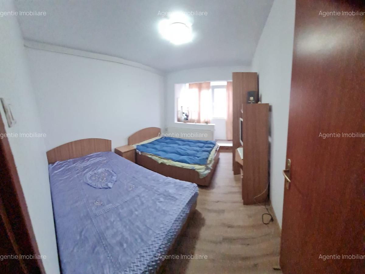 3 camere, CLASIC, metrou Pacii, zona Apusului, str Apele Vii, semistradal - 5