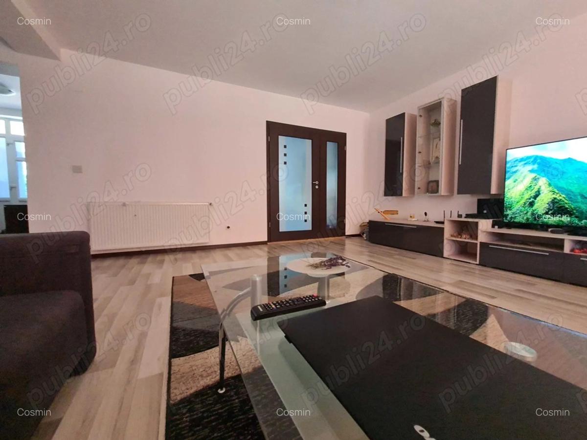 Triplex cu acces din 2 fronturi,parter,mansarda inalta+pod,175mp,teren 300mp - 8