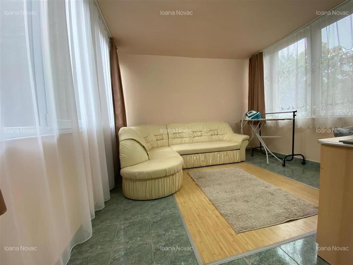 Reco apartament 3 camere Decebal etaj 1 - 2