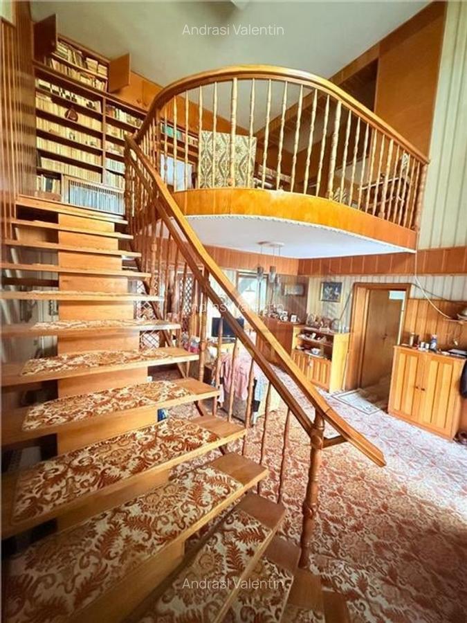 Casa individuala 9 camere, 3 bai, garaj, teren 350 mp - Zona Cetatii/ Hotel MERC - 5 Casa individuala 9 camere, 3 bai, garaj, teren 350 mp - Zona Cetatii/ Hotel MERC - 5