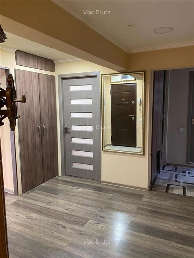 Apartament cu 4 camere decomandat în Rogerius - 2