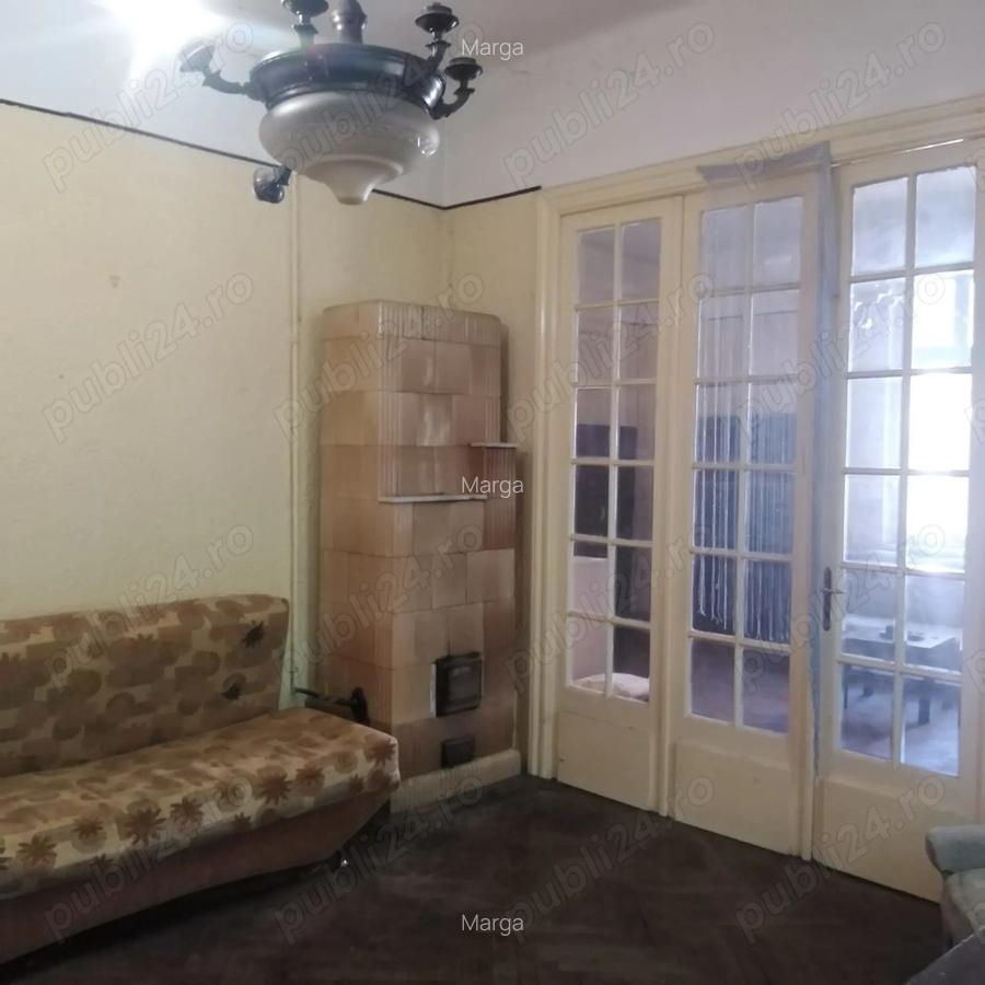 Proprietar inchiriez apartament 4 camere in casa - 6