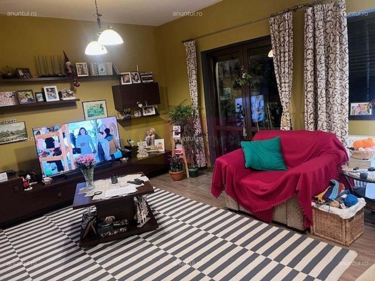 Casa cu productie proprie de energie Bragadiru- strada Toamnei - 1