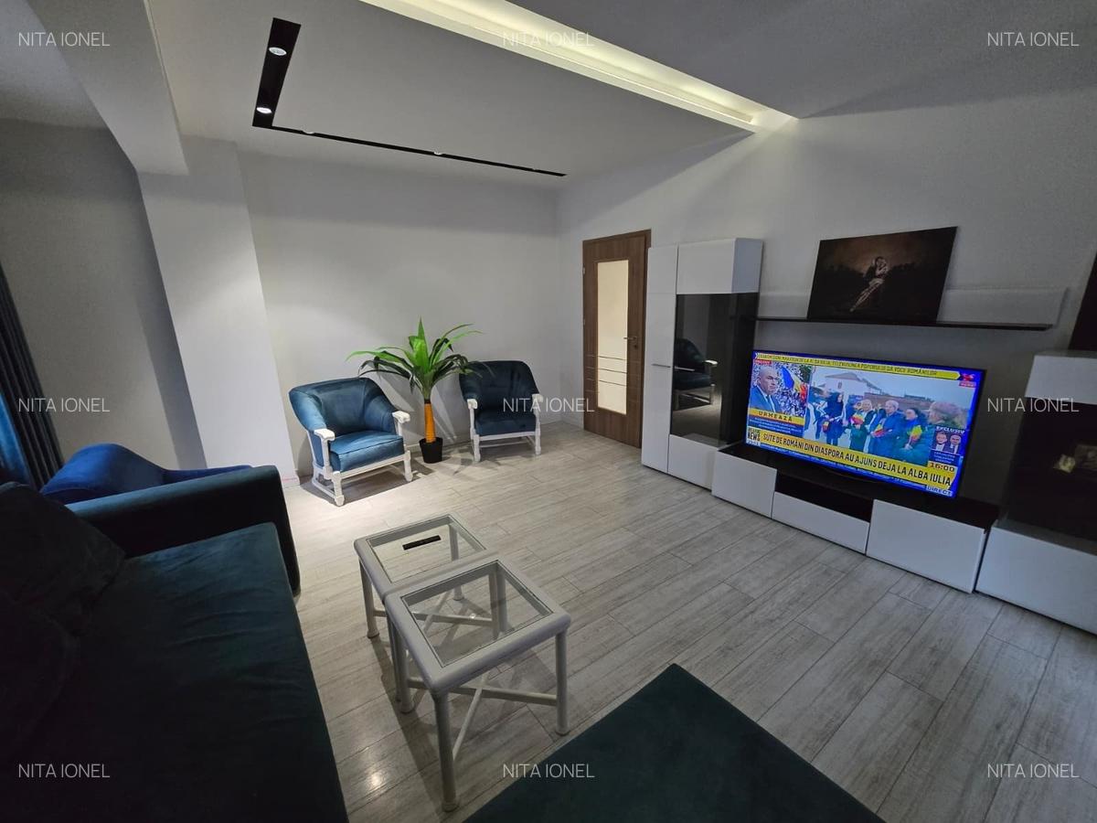 Aparatorii Patriei-3 cam,decomandat,et. 1,supr. 90 mp. loc parcare,an 2017 - 21