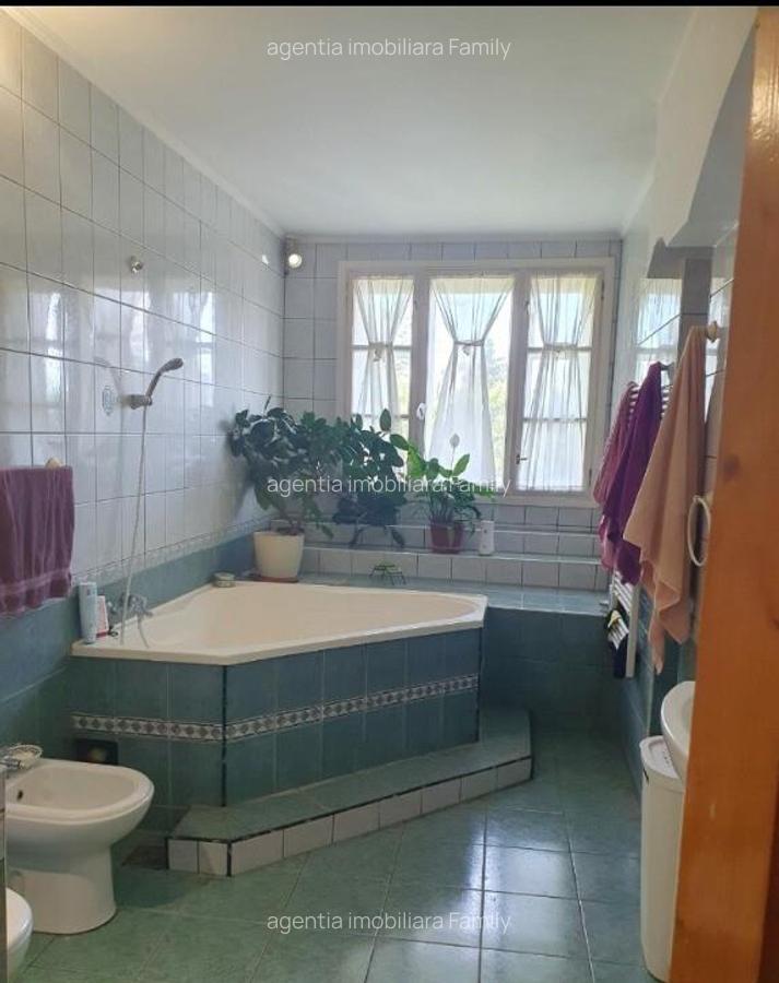 Apartament cu 3 camere decomandate Zona Ultracentrala - 8