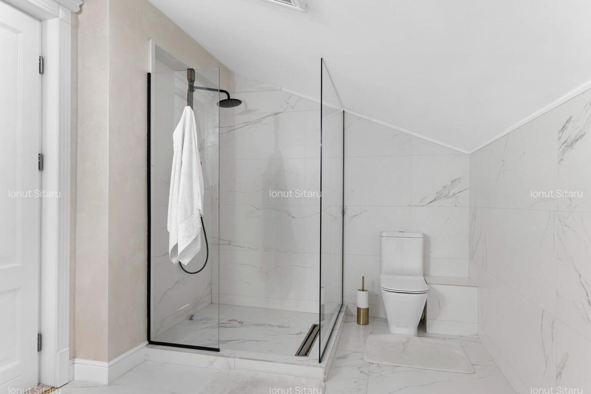 Casa superba - Zona Unirii -  295 mp - 26