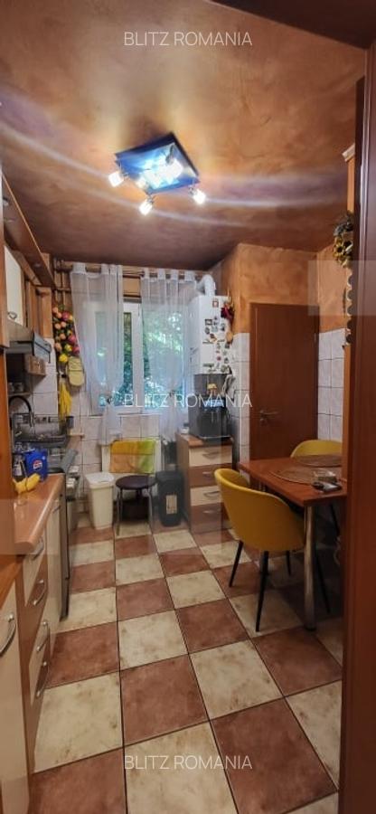 Apartament cu 4 camere decomandat, mobilat în Circumvalațiunii - 7
