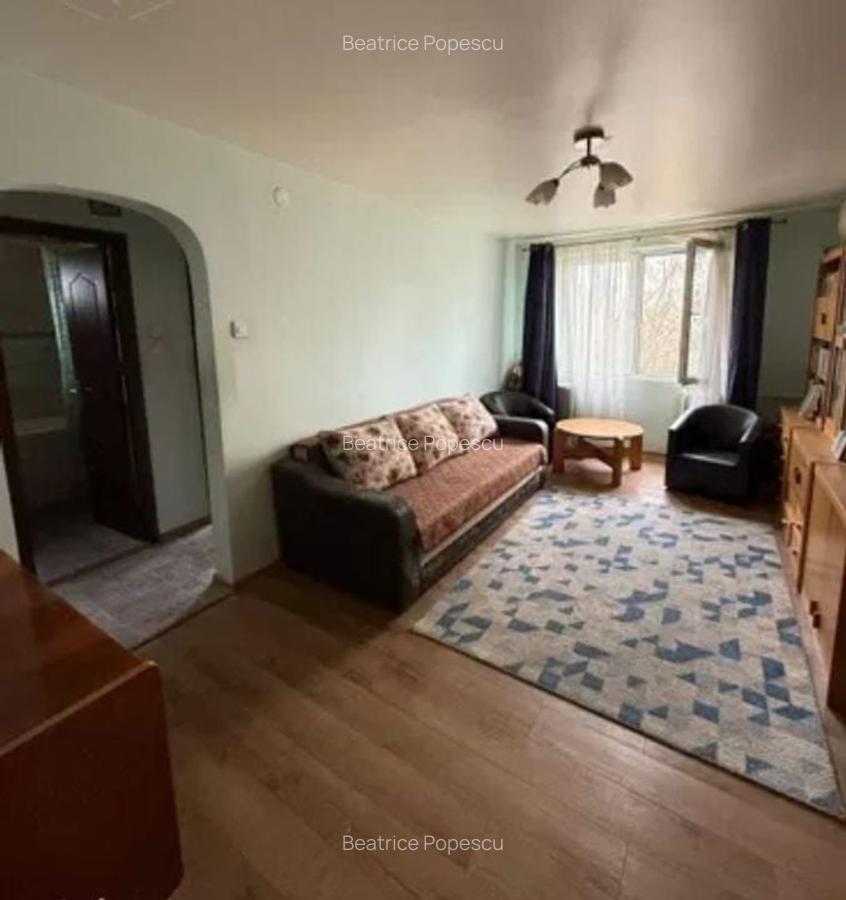 Apartament 3 camere decomandat Luica 70mp - 1