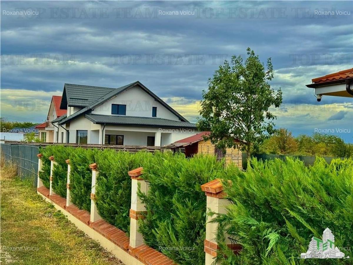 Casa individuala cu 5 camere si terasa mare de vanzare in Gulia/ Dambovita - 1