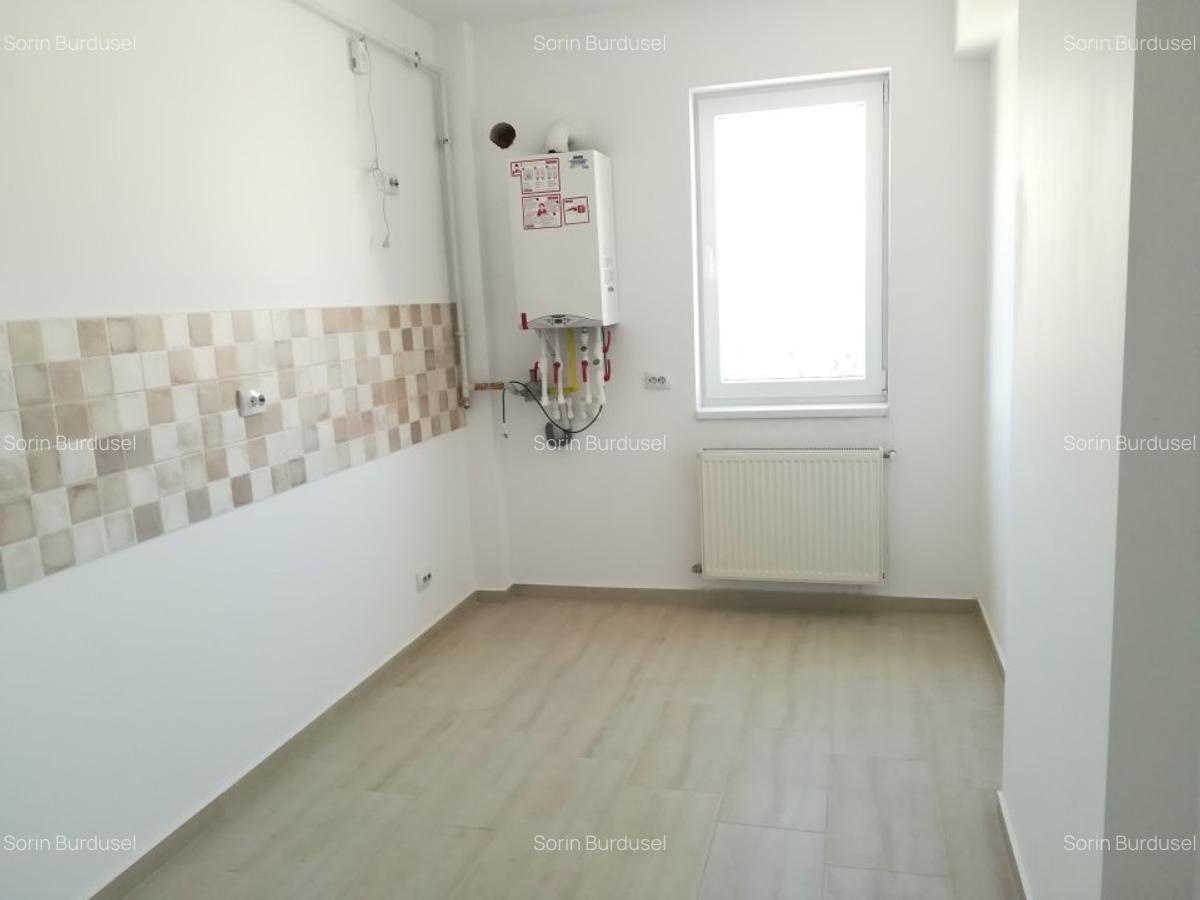Apartament cu 3 camere decomandat în Apărătorii Patriei - 1