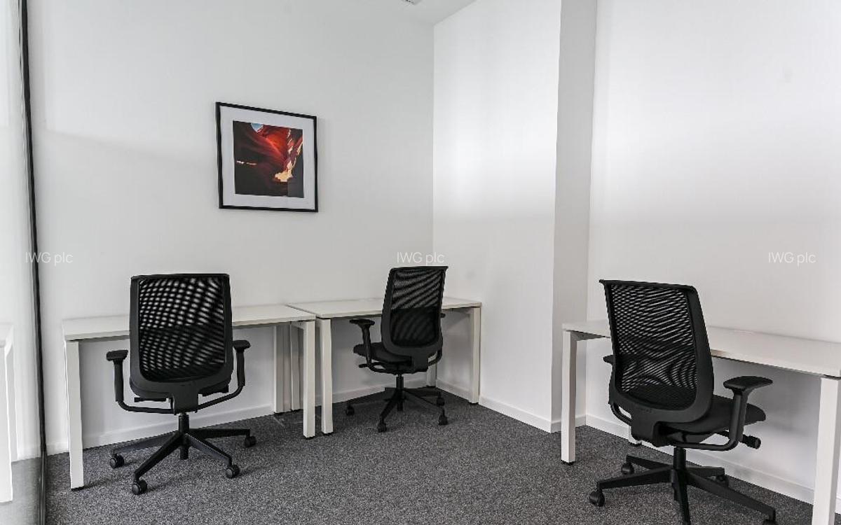 Spa?iu de birou tip open-plan pentru 10 persoane in Regus Vox Tech - 11
