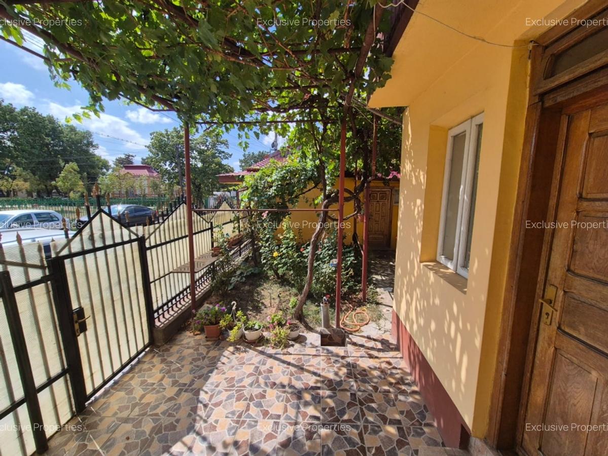 Buzau Casa langa liceul Hasdeu - 5