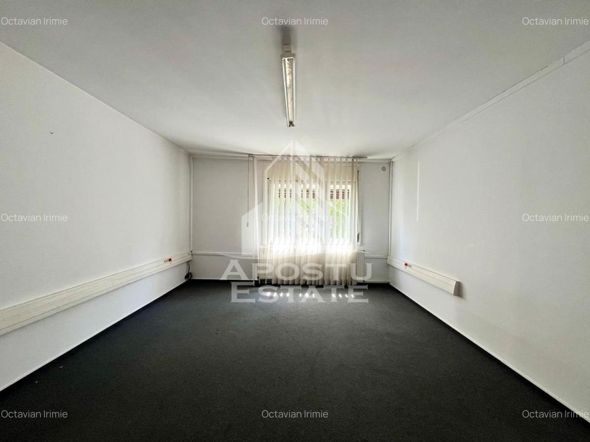 Casa cu 5 camere, 2 bai, pretabila pentru birouri. Girocului - 1