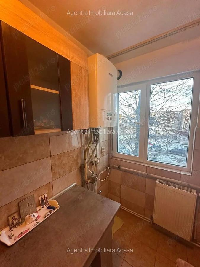 De vanzare 3 camere decomandate, etaj 2, zona linistita, 52.000 euro - 3