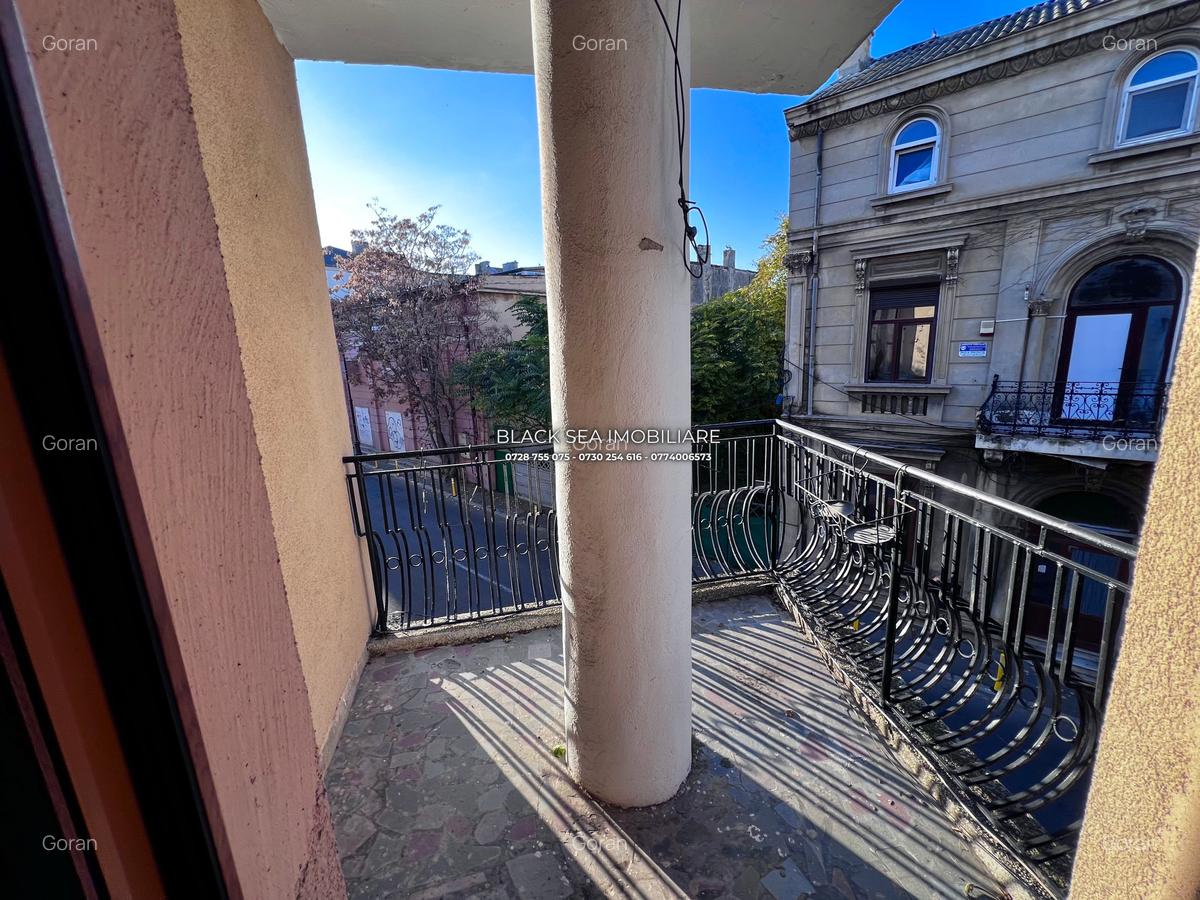 Casă cu 7 camere în Central - 17