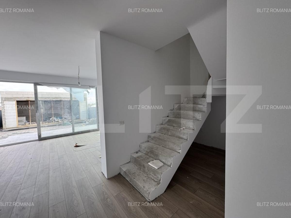Case de vanzare  , 120 mp utili ,foisor + beci,zona rezidentiala Lisaura - 5