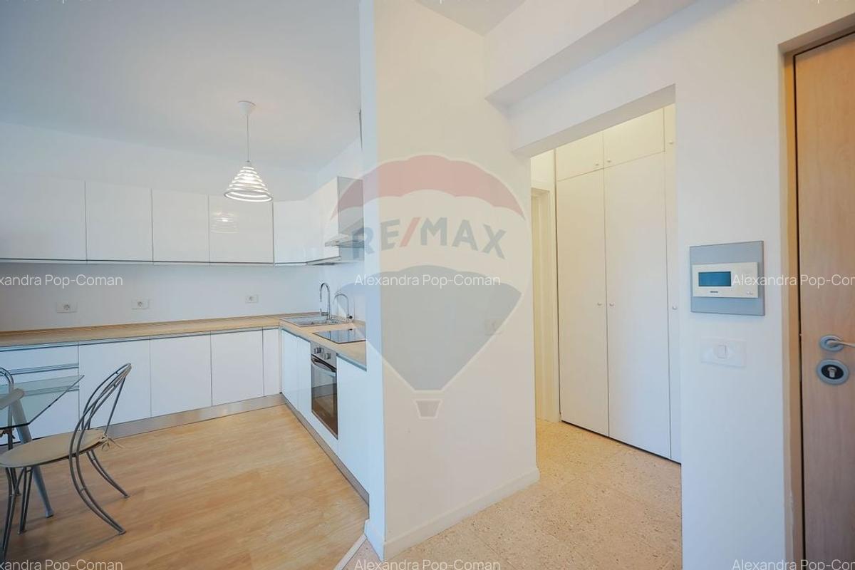 Apartament cu 3 camere decomandat, mobilat în Central - 16