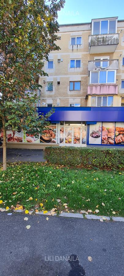Vand spatiu comercial - 2