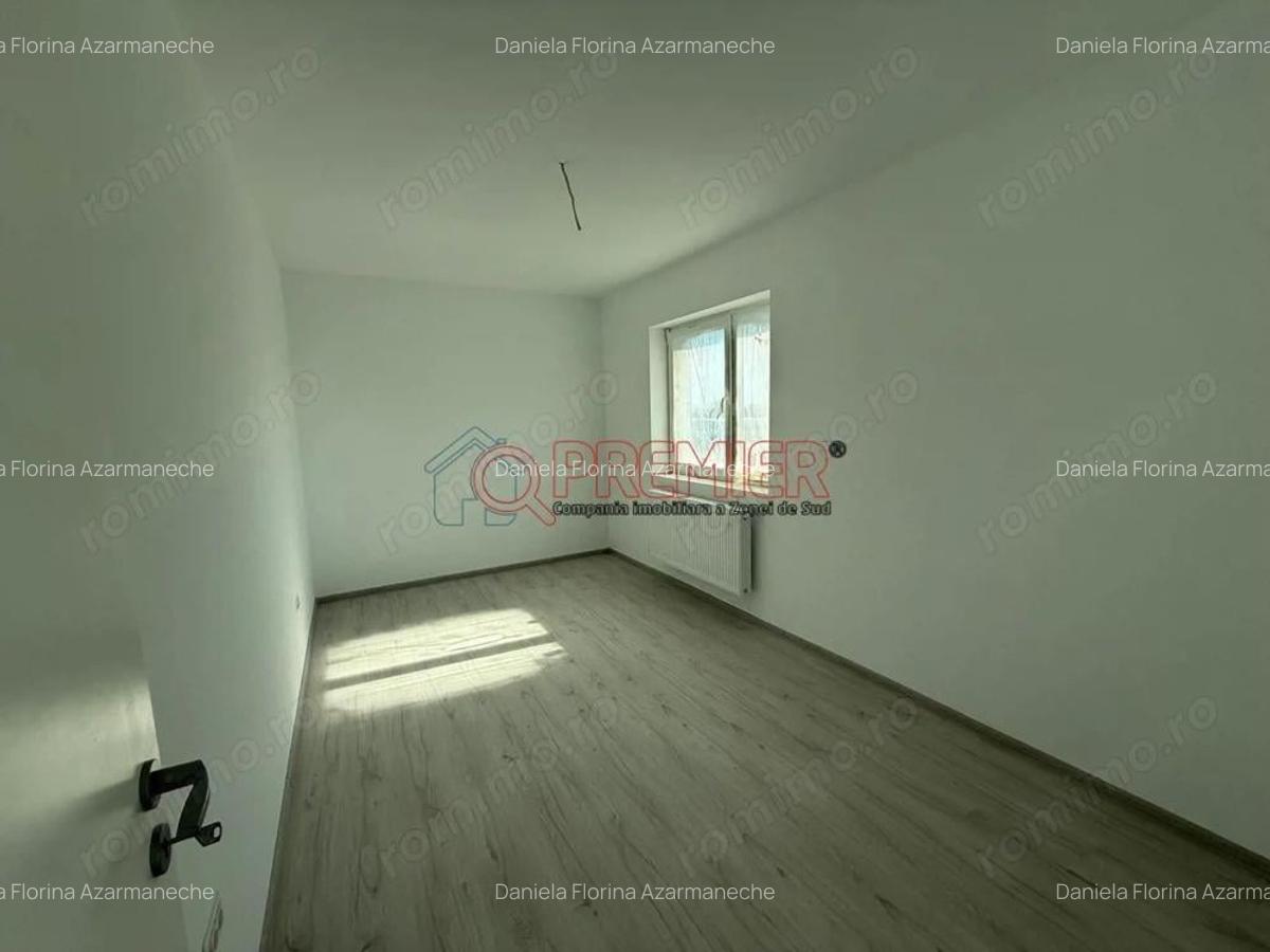 Bloc locuit! Sector 4 - Grand Arena - 3 camere - 10