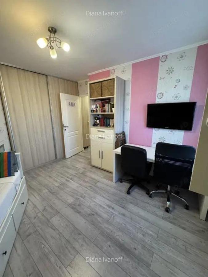 Apartament 3 camere, etaj 10, Republicii - 8