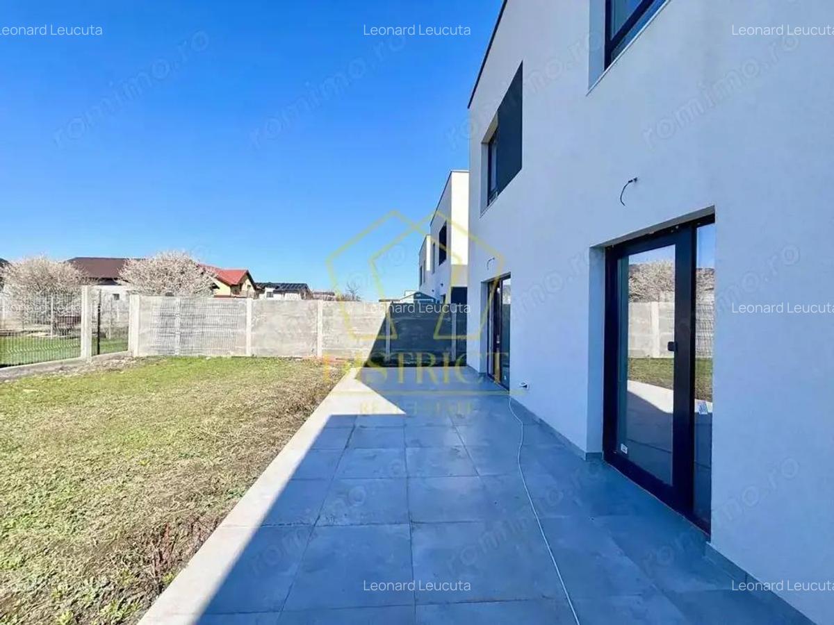 Duplex modern cu 5 camere, despartit prin camera tehnica I Dumbravita - 3