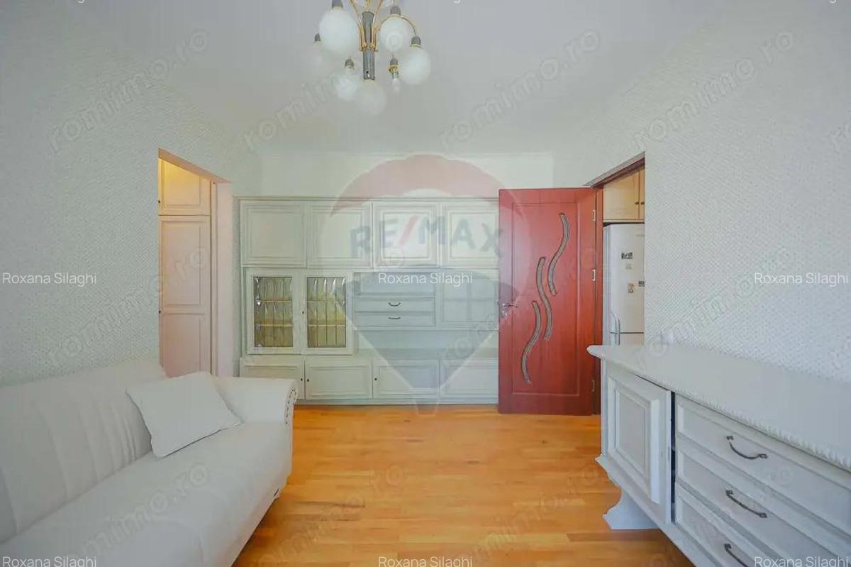 De vanzare Apartament cu 2 camere, etaj 2, str. Grigore Ureche - 10