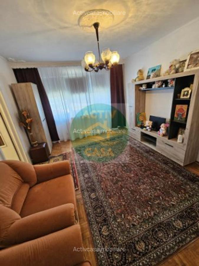 Apartament 3 camere, etaj 1 - 3
