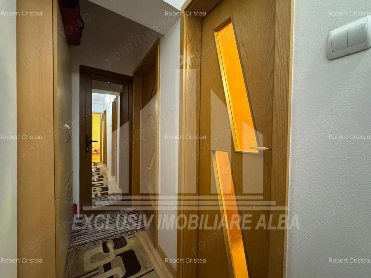 Apartament cu 3 camere decomandate, etaj 2, Centru - 5