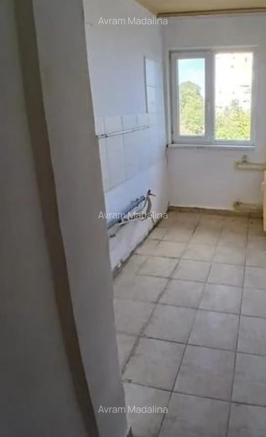 Inel 2_apartament 2camere, 40mp,etaj 3,pret 64.000E - 6