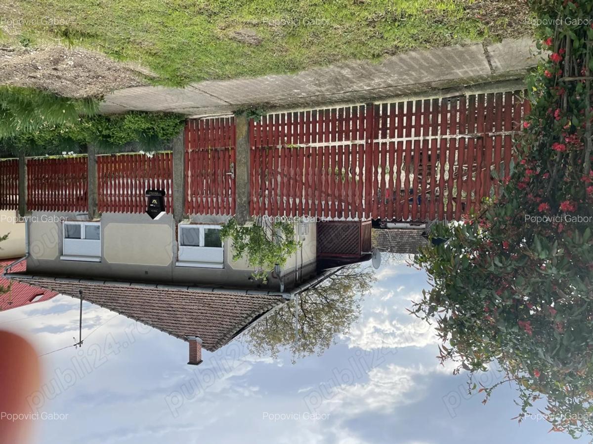 Case Mare de Vanzare cu 3 Camere - 1