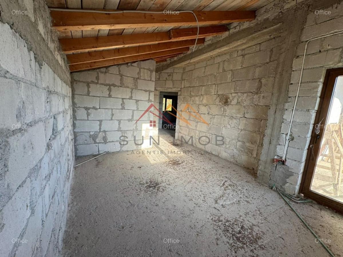 Vila S+P+E, priveliste deosebita, 6 camere, garaj, terasa, Cornu, PH - 16