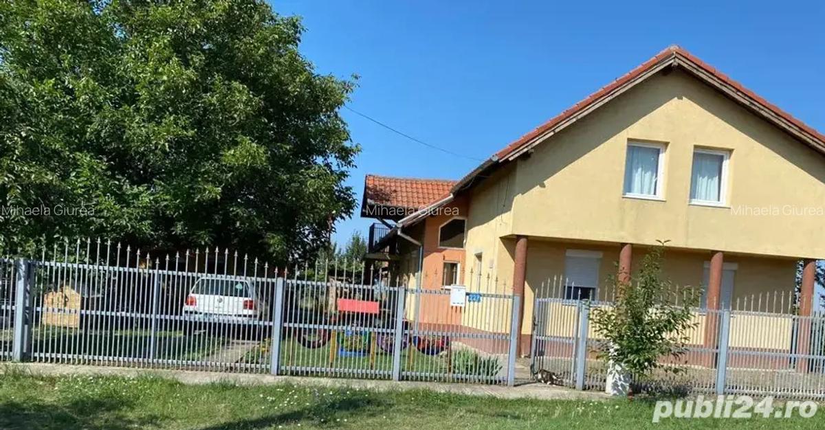 Vand casa Uivar, jud Timis 2200mp - 1