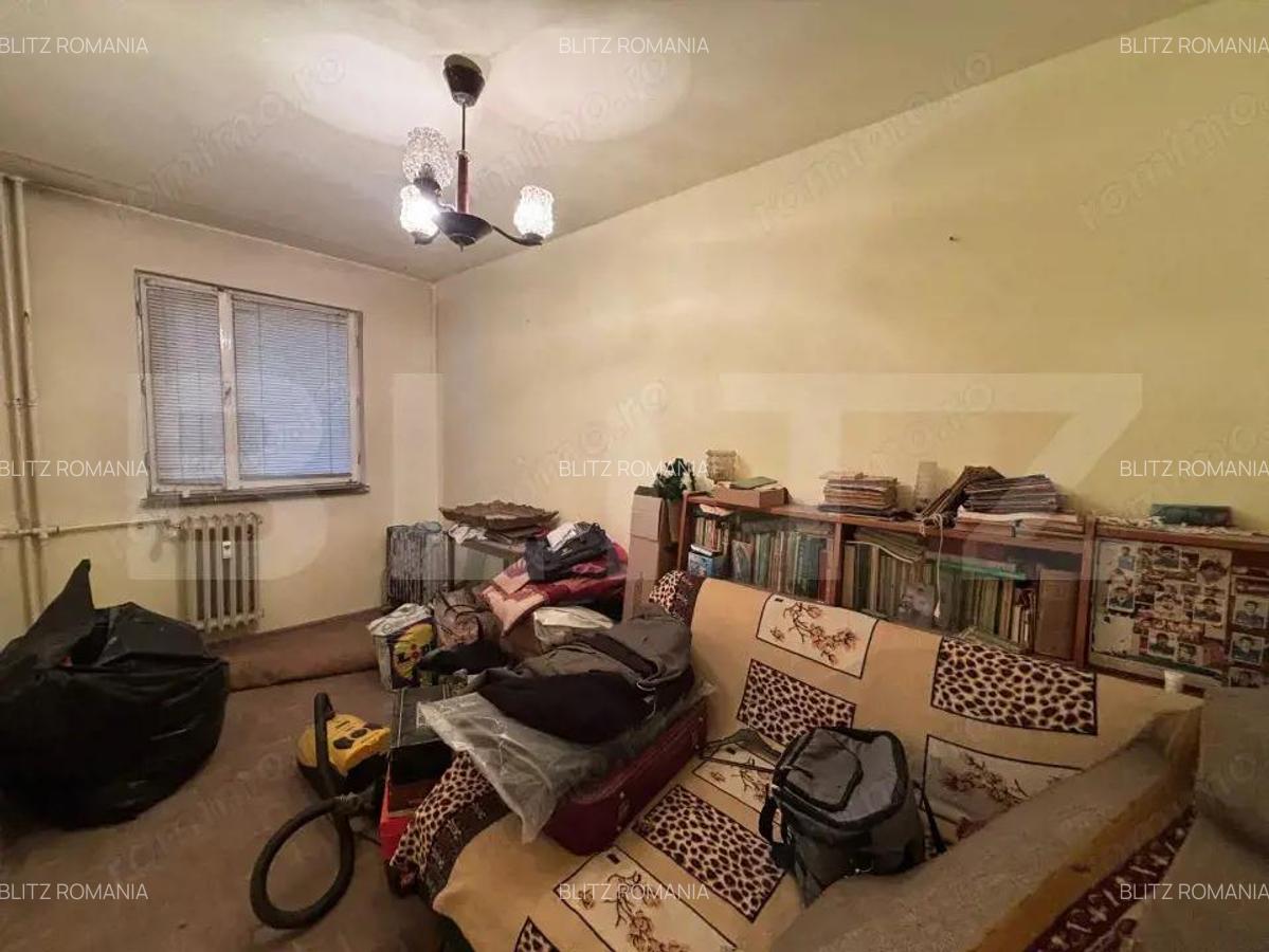 Apartament semidecomandat, 3 camere, zona Niela-Craiovi?a Noua - 2