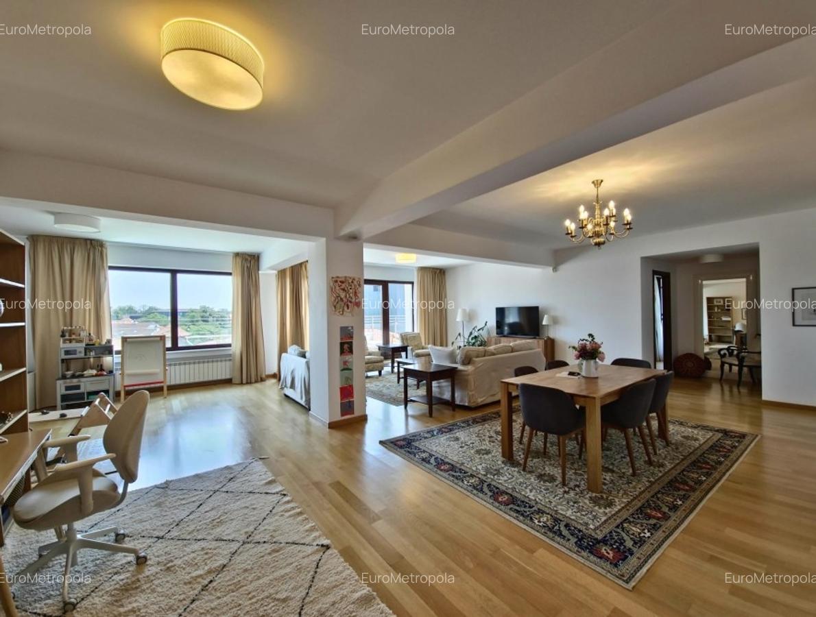 Apartament cu 5 camere în Kiseleff - 1