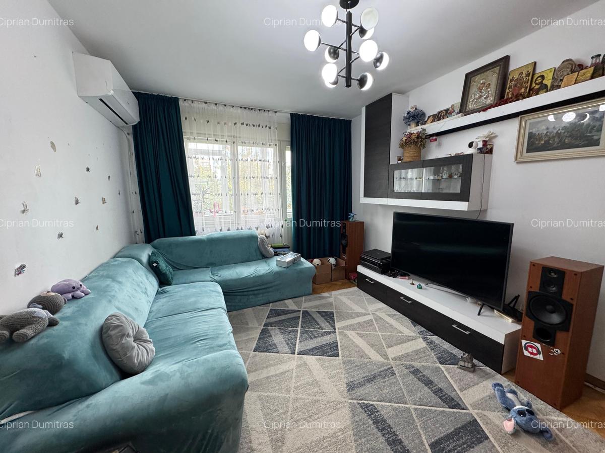Apartament cu 4 camere Tatarasi - 1