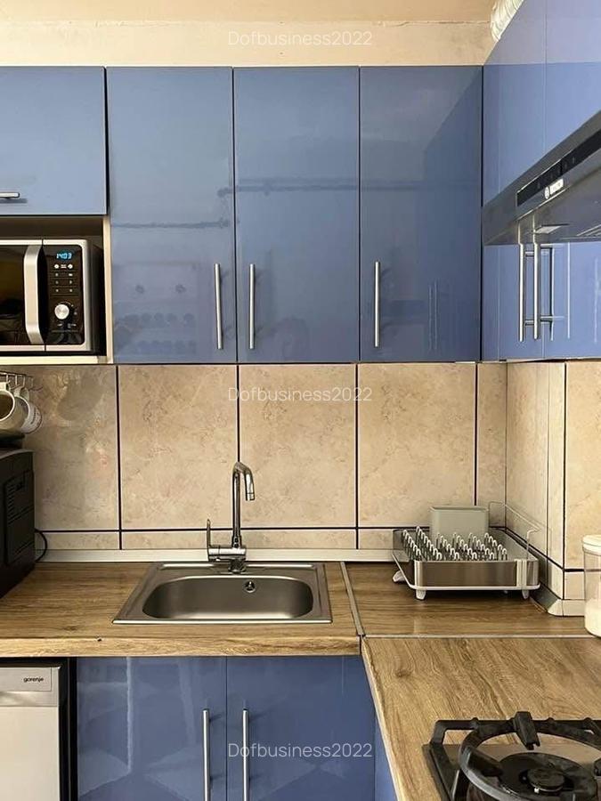 Casă 4 camere,  P+M, 130 mp utili, curte comună, Ultracentral , Oradea. - 2