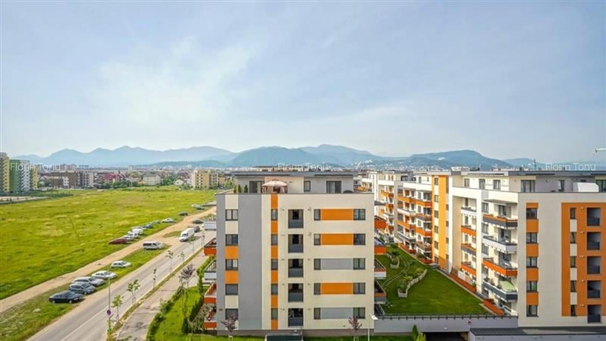 Apartament cu 2 camere semidecomandat în Tractorul - 5