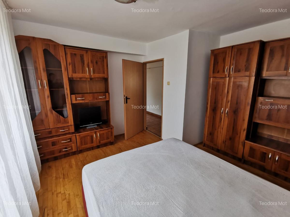 Apartament cu 2 camere decomandat în P-ța Victoriei - 6